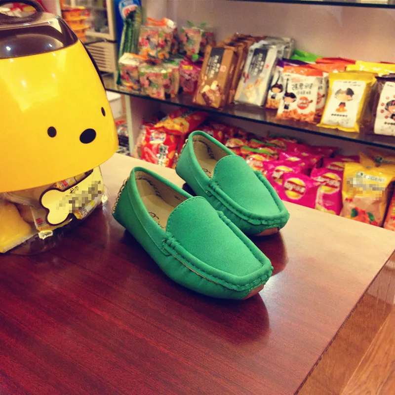 Кроссовки детские из нубука на плоской подошве разноцветные размера плюс |