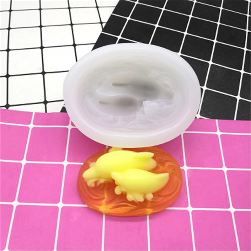 Силиконовая форма для мыла в виде Дельфин |