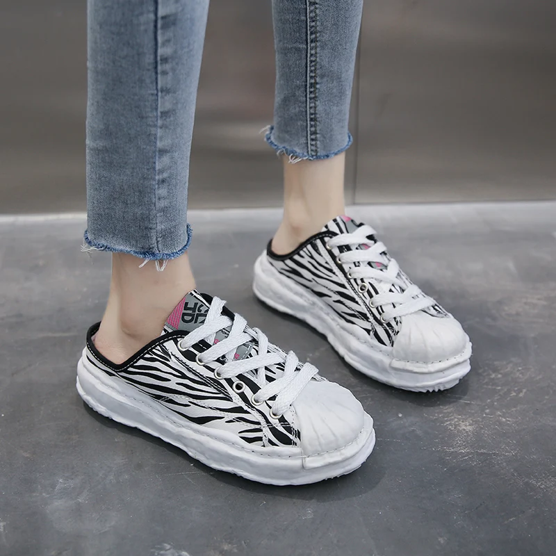 

Small white shoes women's fashion 2021 summer new thick bottom breathable half pallet shoes women's casual Korean version
