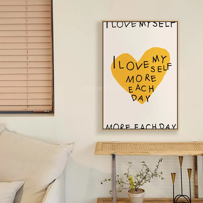 Картина на холсте с изображением желтого сердца постер надписью Love Yourself Queto в