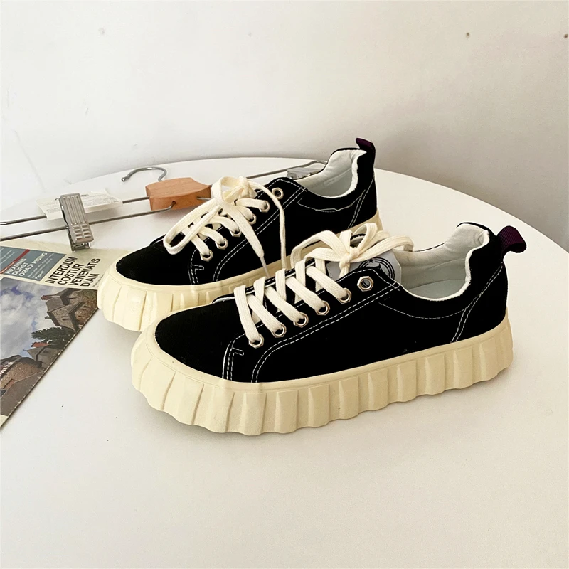 Женские кроссовки на платформе Вулканизированная плоская подошва удобная