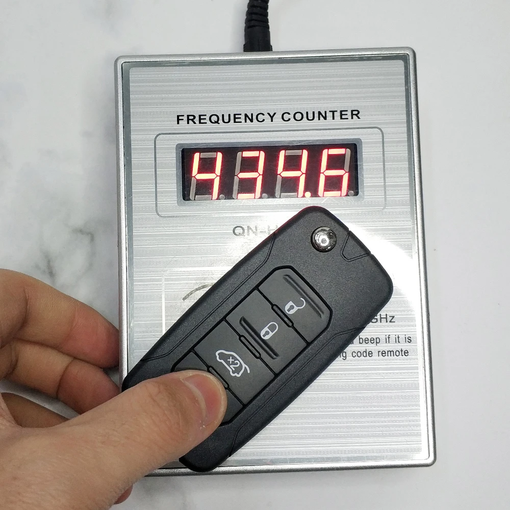 

KEYECU замена 3 + 1 кнопки модифицированный складной дистанционный ключ 315/433 МГц ID46 чип для Chrysler Dodge, Jeep OHT692713AA , M3N5WY72XX