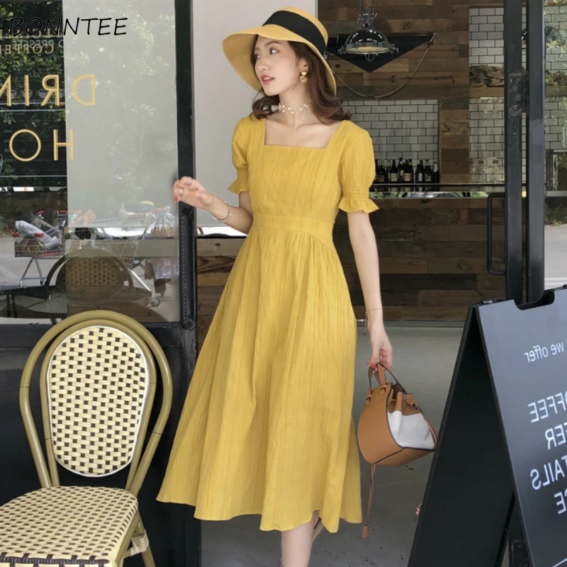 Платье женское летнее облегающее однотонное с квадратным воротником