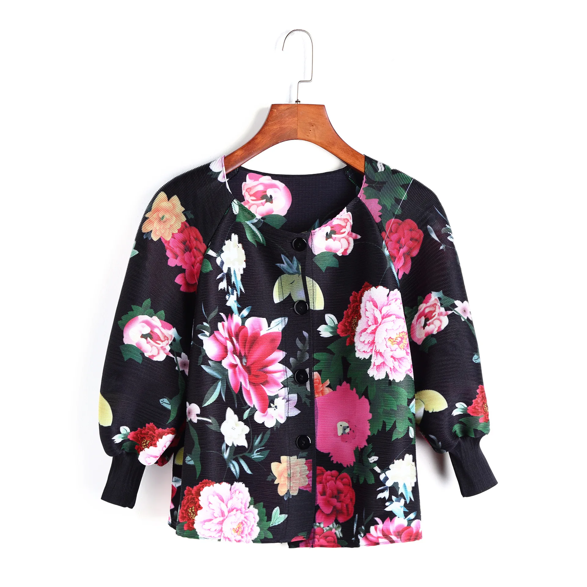 

Short Jacket For Women Plus Size 45-75KG 2021 Spring Big Flowers Printed Round Neck Single Breasted Loose Vertical Elasticity