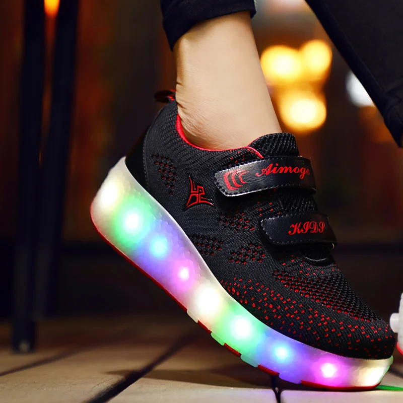 Детские кроссовки Magic Tap с USB-зарядкой и колесами |