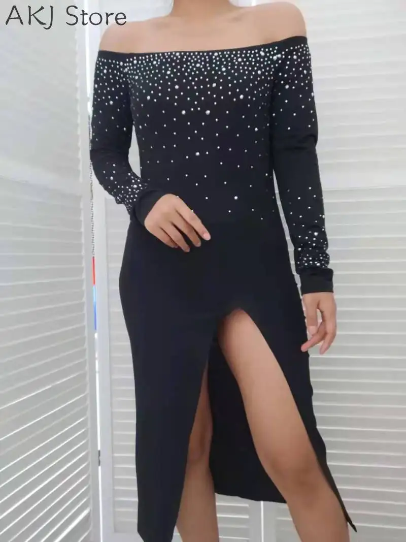 Женское блестящее платье до бедра с открытыми плечами и разрезом | Женская одежда