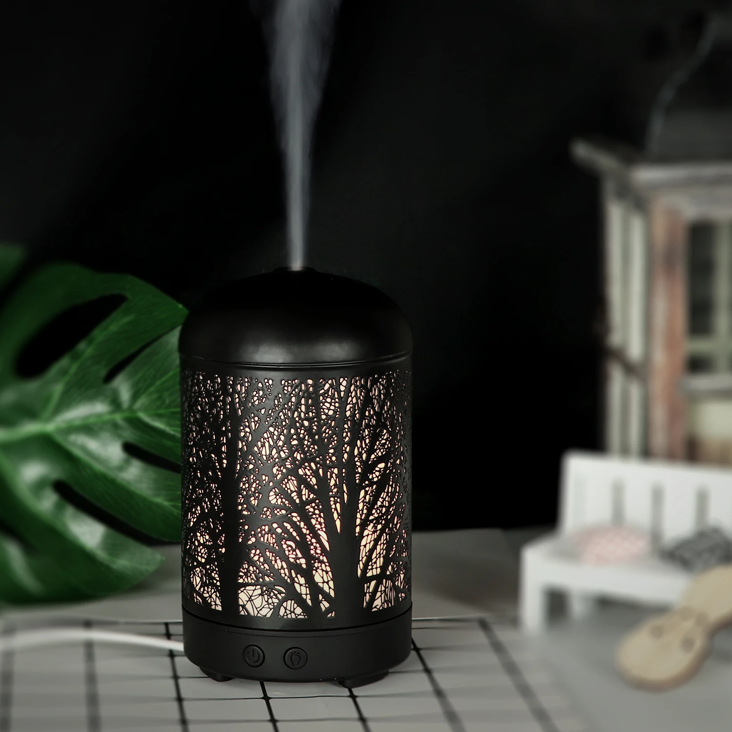 

Wholesale 100ML Home Bedroom Humidifier Office Desktop Essential Oil Diffuser Plug-in Creative Iron Aromatherapy Machine