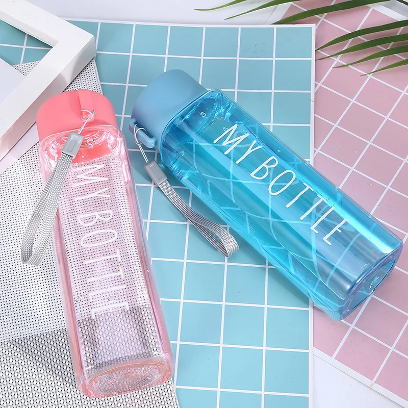 

Student Sports Water Bottle Couple Large Capacity Water Cup Outdoor Portable Drink Water Mug Creative Plastic Cup with Handle