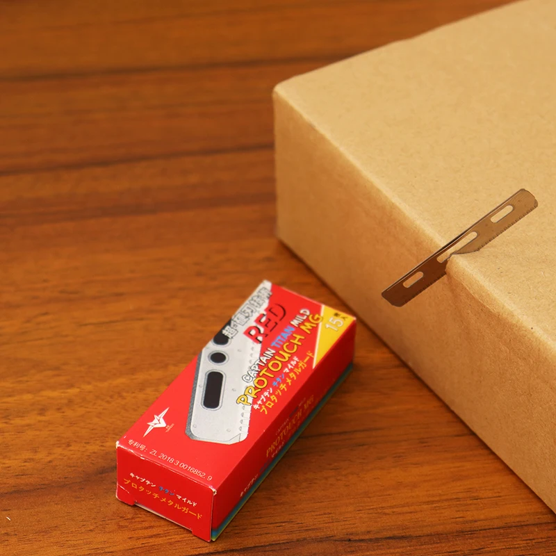 Старые бритвенные лезвия из нержавеющей стали с перьями для старых клубных