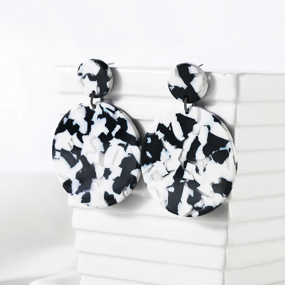 Висячие серьги WYBU из ацетатного волокна для женщин черные белые глянцевые