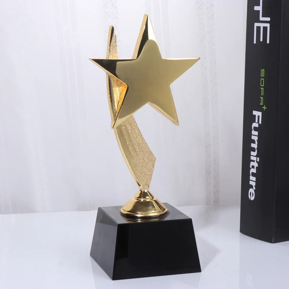 

1PC Golden Star Design Award Trophy Resin Reward Prizes Decor Gift Awards Trophy for Sports Competition Games