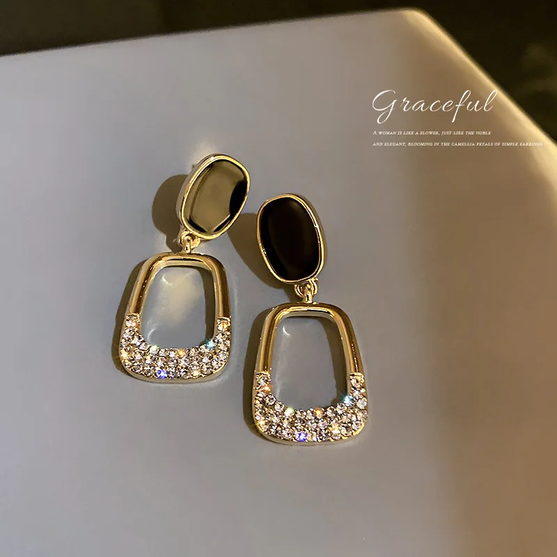

Wholesale Korean Fashion Personality Earrings Geometric Diamond Earrings Net Red Temperament Design Earrings for Women Girl Gift