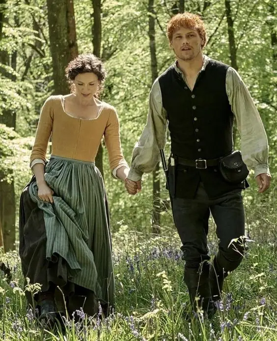 

Костюм для косплея из Фрейзера и Клэра из коллекции 4 года