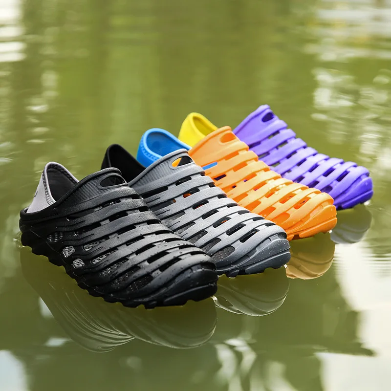 

2021 Summer New Flat Thick Bottom Hole Shoes Men Fashion Non-slip Slippers for Male Outdoor Chic Slip on Sandy Beach Men Sandals