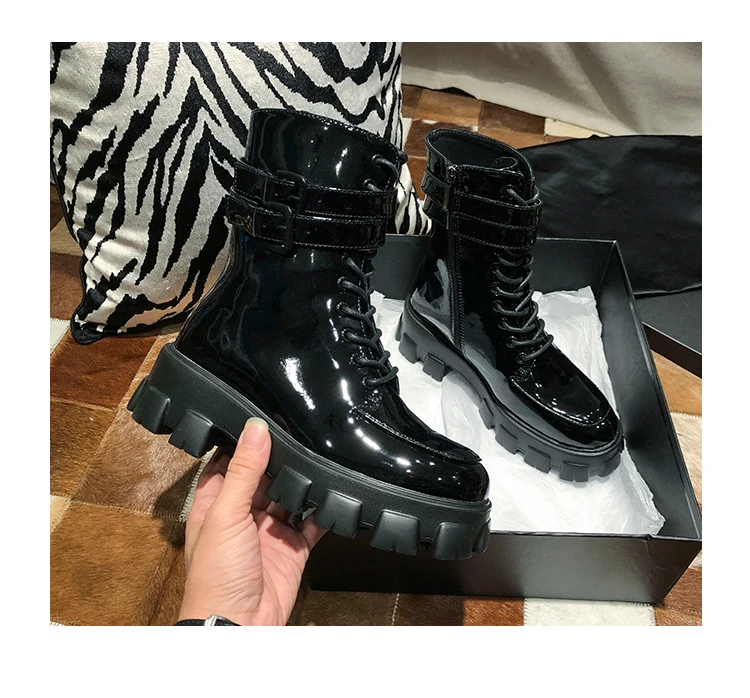 Зимние ботинки на платформе; красивые женские кожаные ботинки; Bota Feminina Botas Mujer; ботильоны в байкерском стиле с пряжкой на толстой подошве; Botines Mujer;