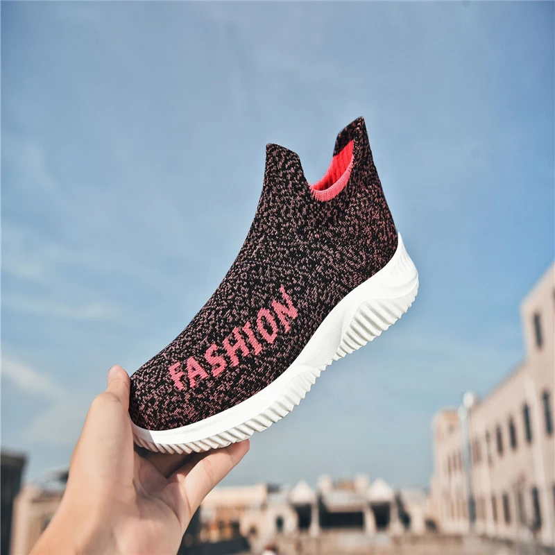 

All-match flat shoes 2020 summer flying woven breathable men and women sports casual shoes trend breathable casual shoes 35-45