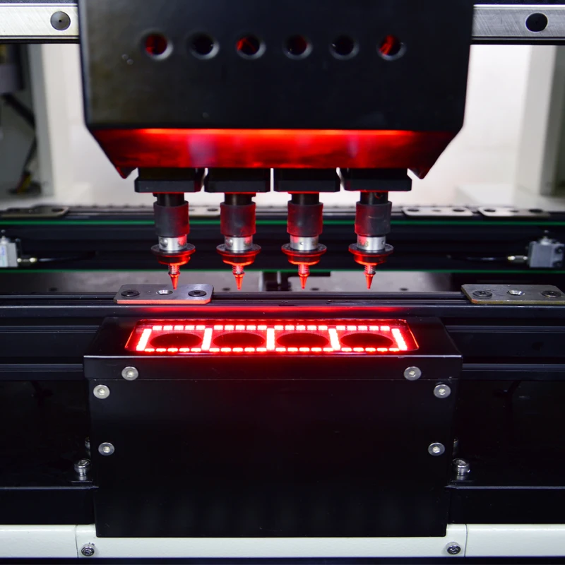 Автоматическая линия сборки светодиодного оборудования HW-T4SG-50F PNP с 50 податчиками и 6 камерами солнечной системы крепления.