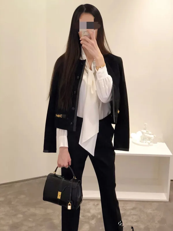 

Autumn 2020 new women's velutum Jacket loose coat Metal Chain Retro and handsome