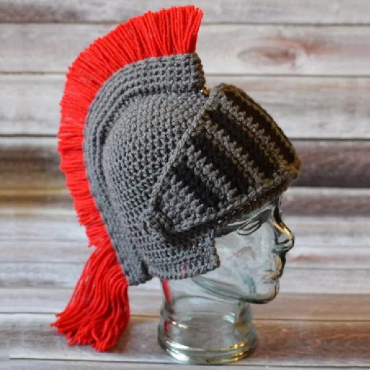 

Nieuwe Winter Handgemaakte Grappige Hoeden Cool Rood Kwastje Romeinse Ridder Helm Masker Mutsen Cosplay Caps Mannen Vrouwen Gag