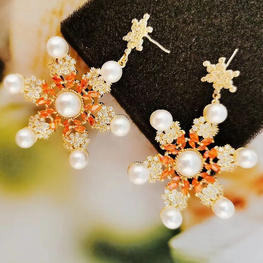 

2021 New 6-Point Snowflake Earrings For Women Handmade Micro inlaid Crystal Zircon Pearl Pendant Exquisite Banquet Accessories