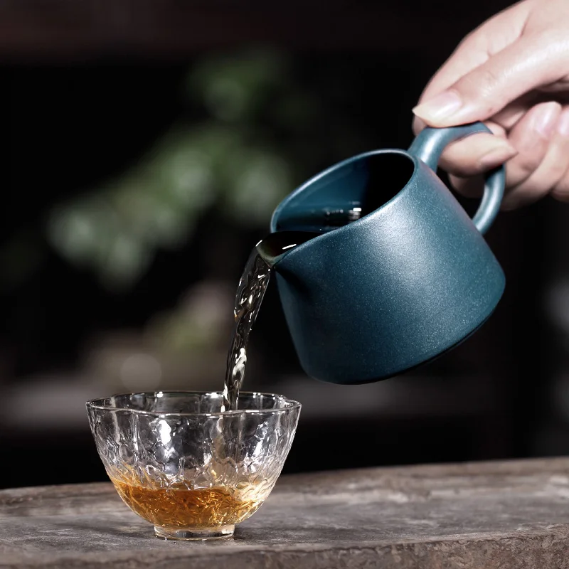 Исинская чайная кружка 180 мл ручной работы фиолетовая глина темно-зеленая грязь