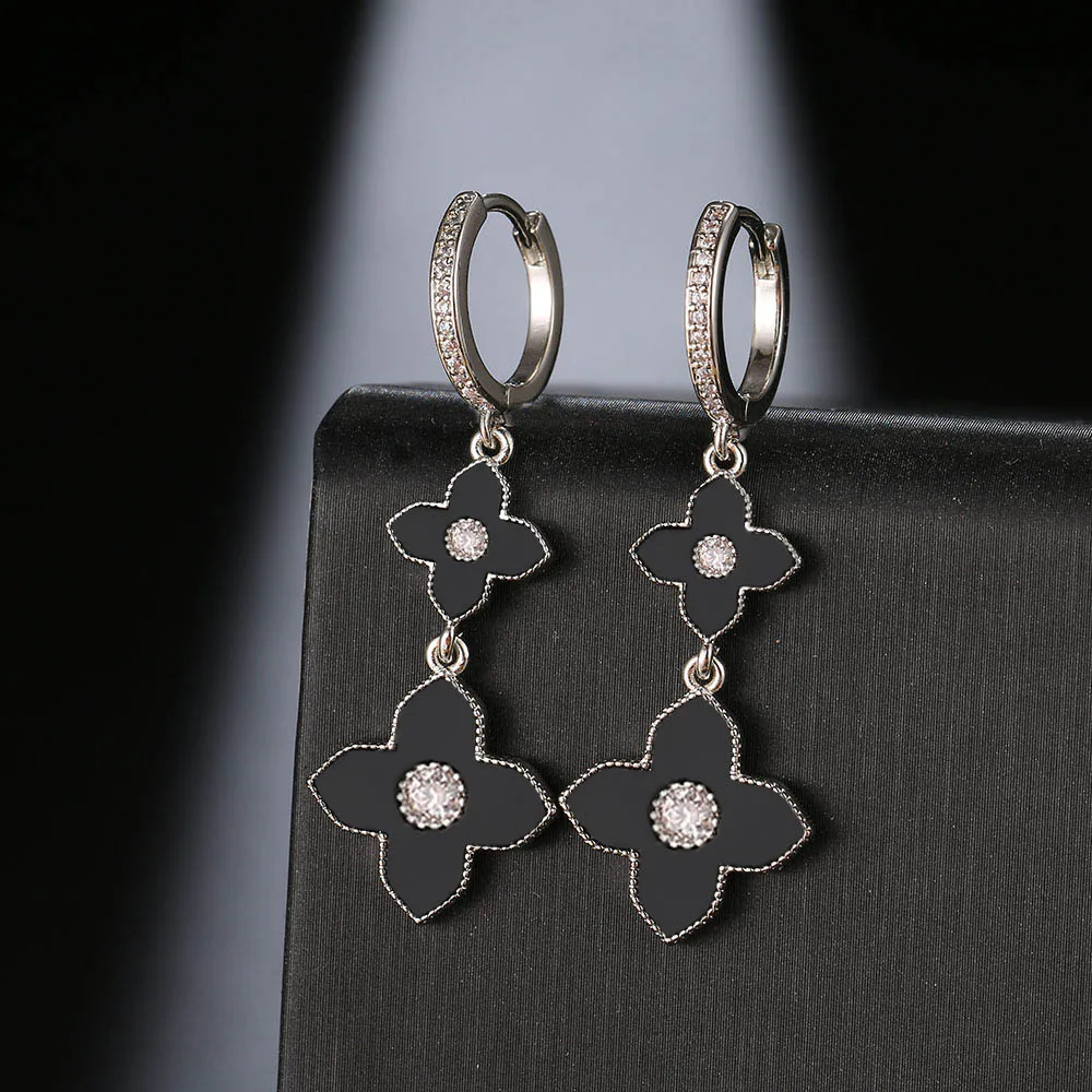 

2021 Romantic Plant Flower Earrings, Designed for Women, High Quality 3A Zirconia Fashionable Earrings