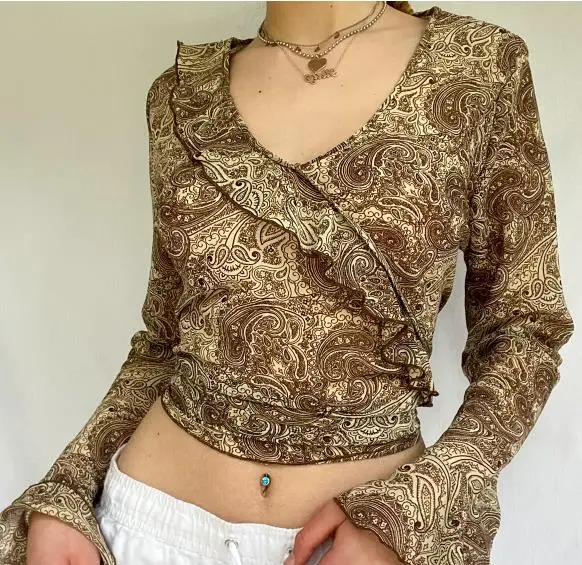 

Women’s Casual Flared Long Sleeve T-shirt Vintage Printing Ruffles V-neck Slim Fit Pullover Tops