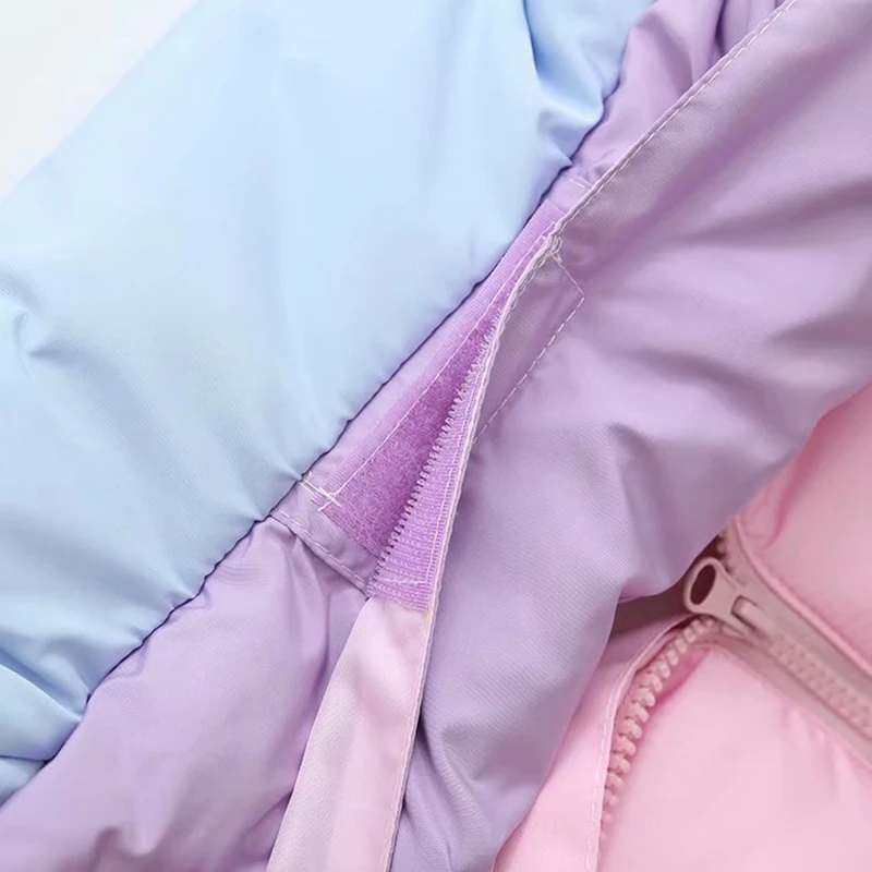 

2021 New Soft And Fashionable Cute Girl Small Fresh Rainbow Contrast Color Loose Down Jacket Female Winter Student Bread
