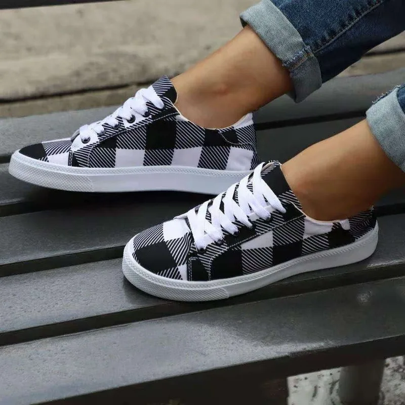 

Women's Flat Casual Vulcanized Shoes Women Classic Gingham Leopard Leisure Lace-Up Shoes Ladies Fashion Footwear Plus Size 43