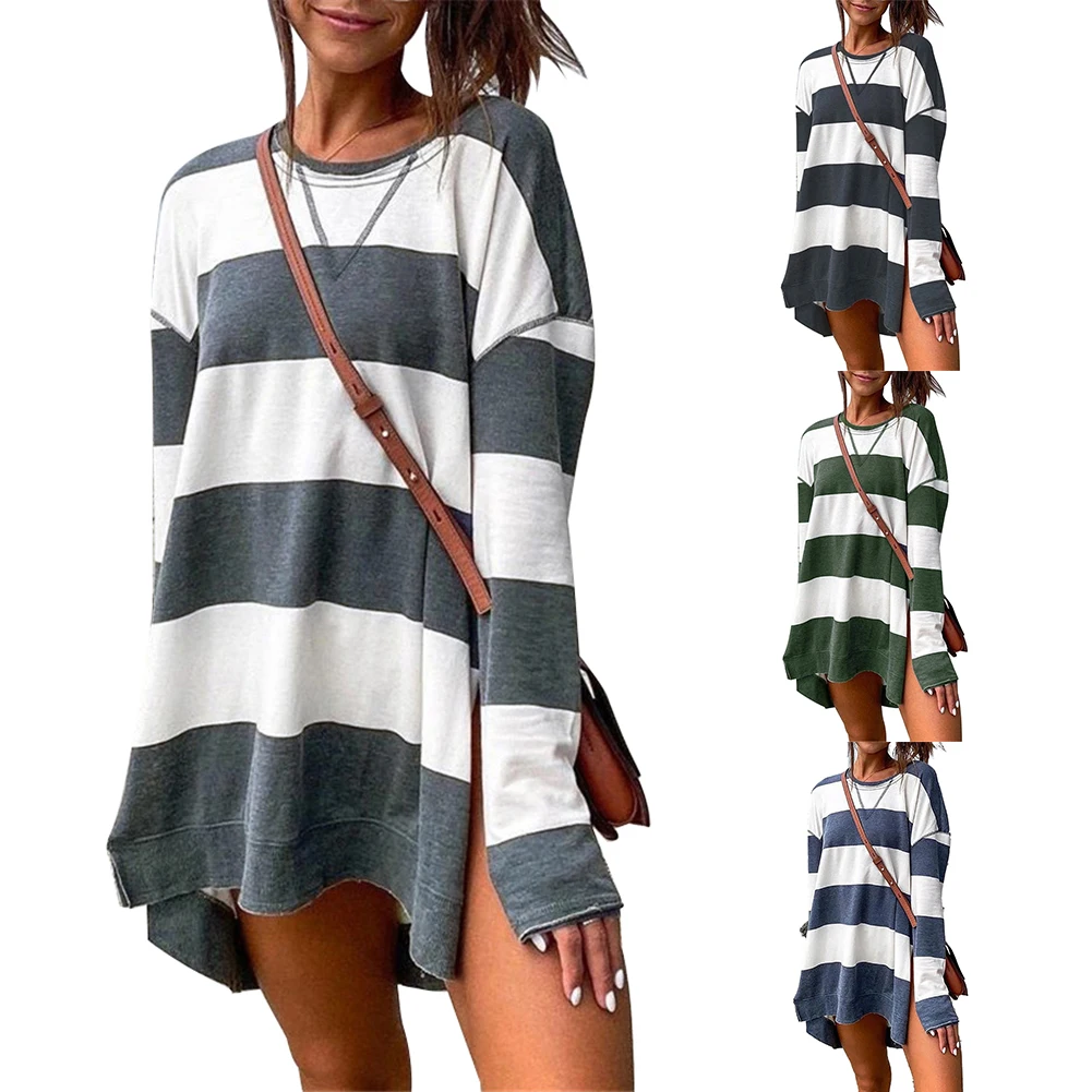 Женское мини-платье с круглым вырезом длинным рукавом и разрезом по подолу