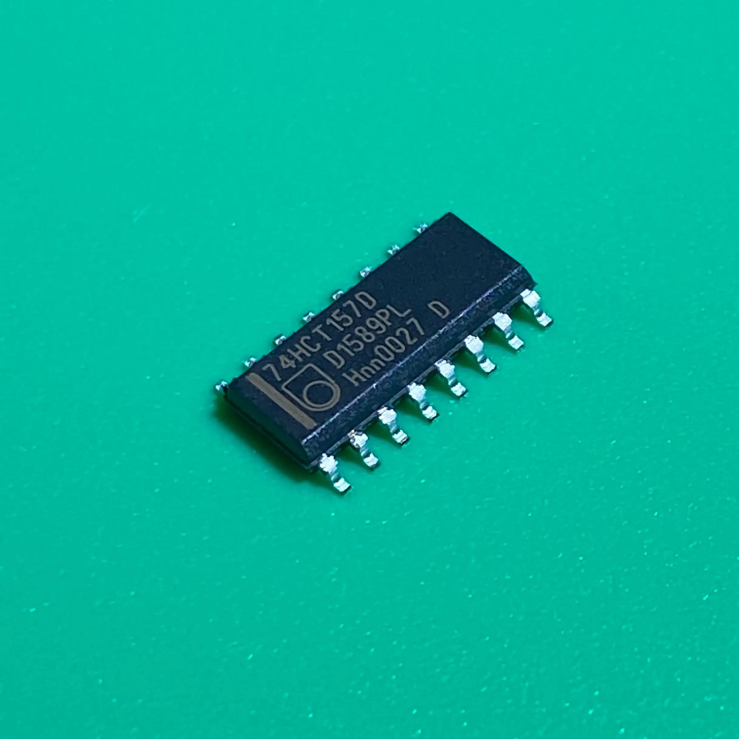 20 шт./лот 74HCT157D 157 лапками углублением SOP-16 IC МУЛЬТИПЛЕКСОР QUAD Core 2-в 16soic 74HCT157