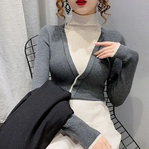 

Fake two pieces of color match inside with base knitted sweater ins autumn and winter new semi high collar feminine top