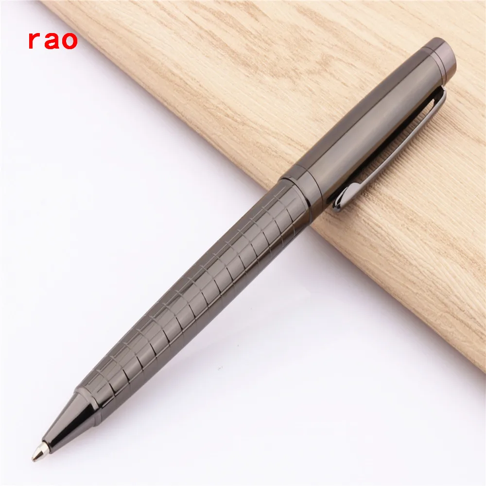 Шариковая ручка со средним наконечником серого цвета| |