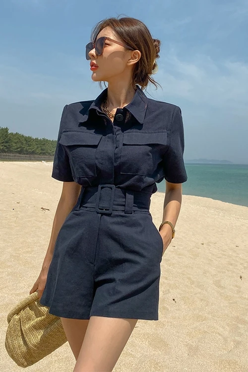 

Western style tooling one-piece suit female Xia Chao 2021 temperament goddess fan clothes cotton and linen shorts two-piece suit