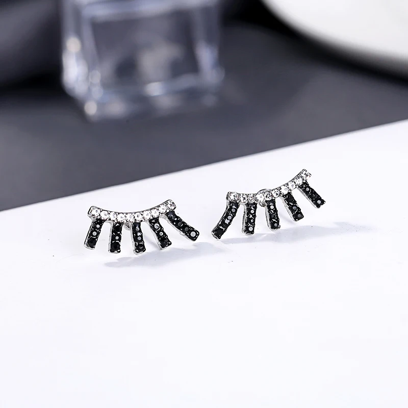 Женские серьги гвоздики с кристаллами корейские ручной работы простым