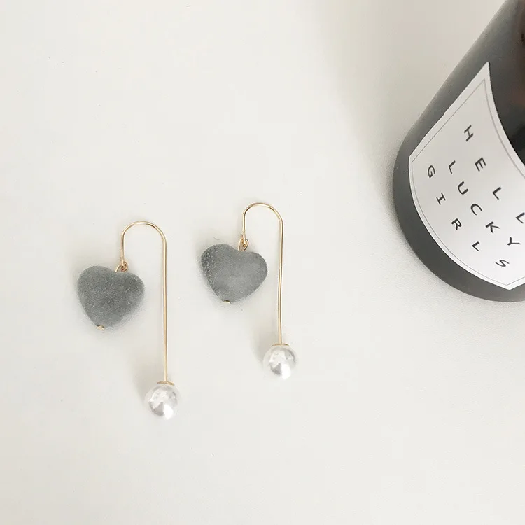 Модные красные черные плюшевые серьги капли в форме сердца для женщин корейские