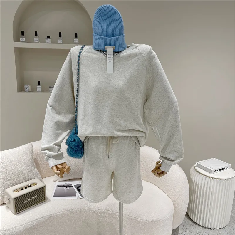 

Two Piece Suit Women's Spring Summer 2021 Niche Design Fashion Casual Long Sleeve Sweater + Shorts