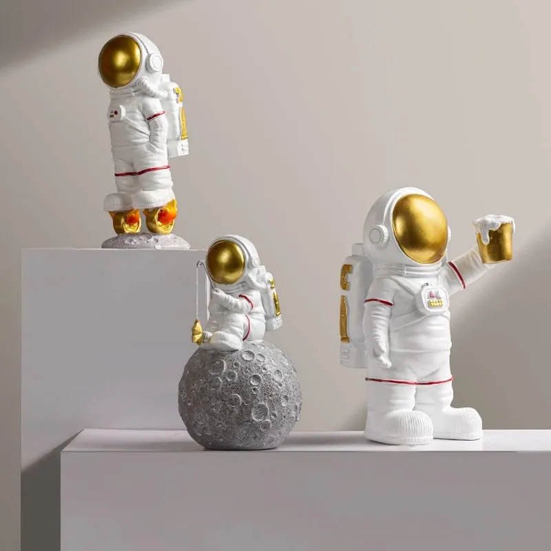 

Resin Astronaut Figurines Fashion Spaceman Sculpture Ornaments Decorative Miniatures Cosmonaut Statues Crafts Gift for Boyfriend