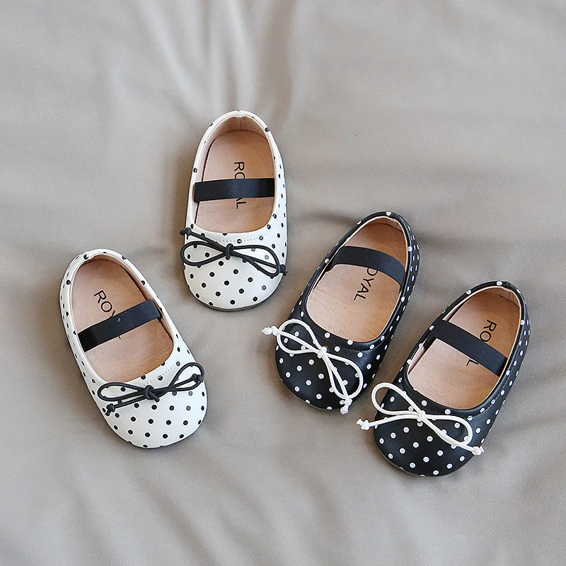 Прекрасный с узором в горошек для маленьких девочек c рисунком туфли стиле