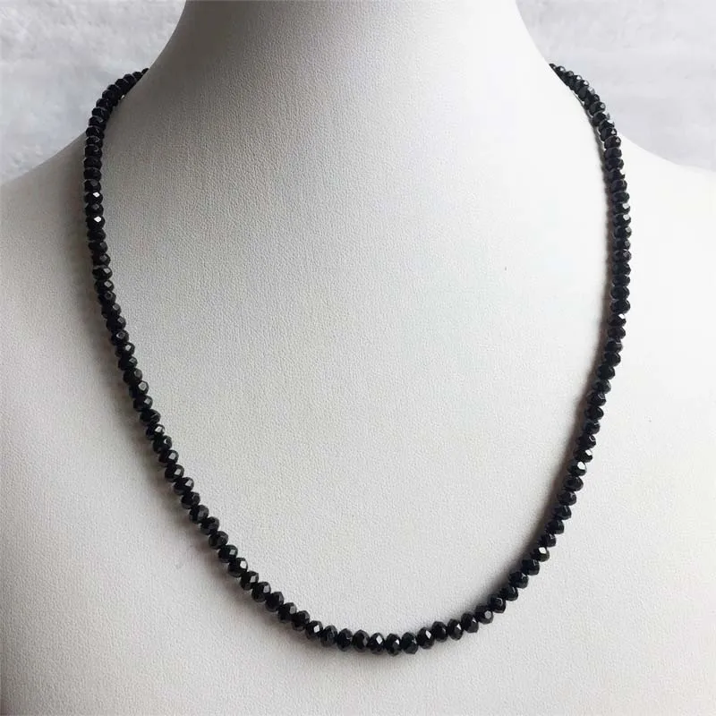 Маленькое ожерелье из черного агата и нефрита диаметром 3*4 мм для женщин |