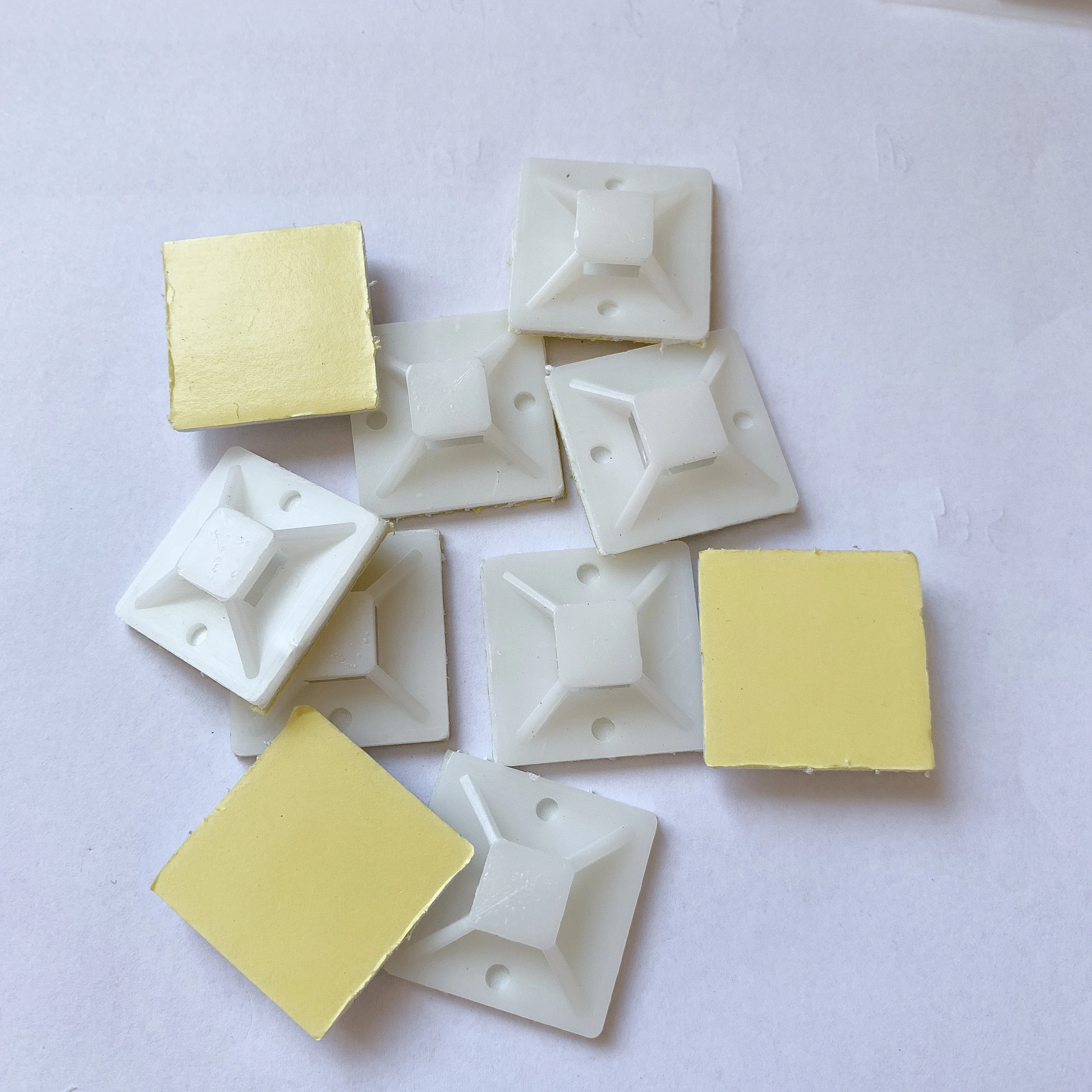 30 шт. 20*20 клеевых самоклеящихся зажимов для проводов управления кабелем