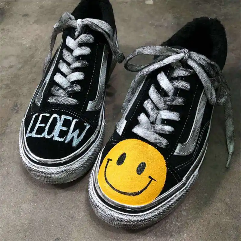 

Winter new smiley face low-cut lace-up personality women's classic style distressed dirty women's shoes