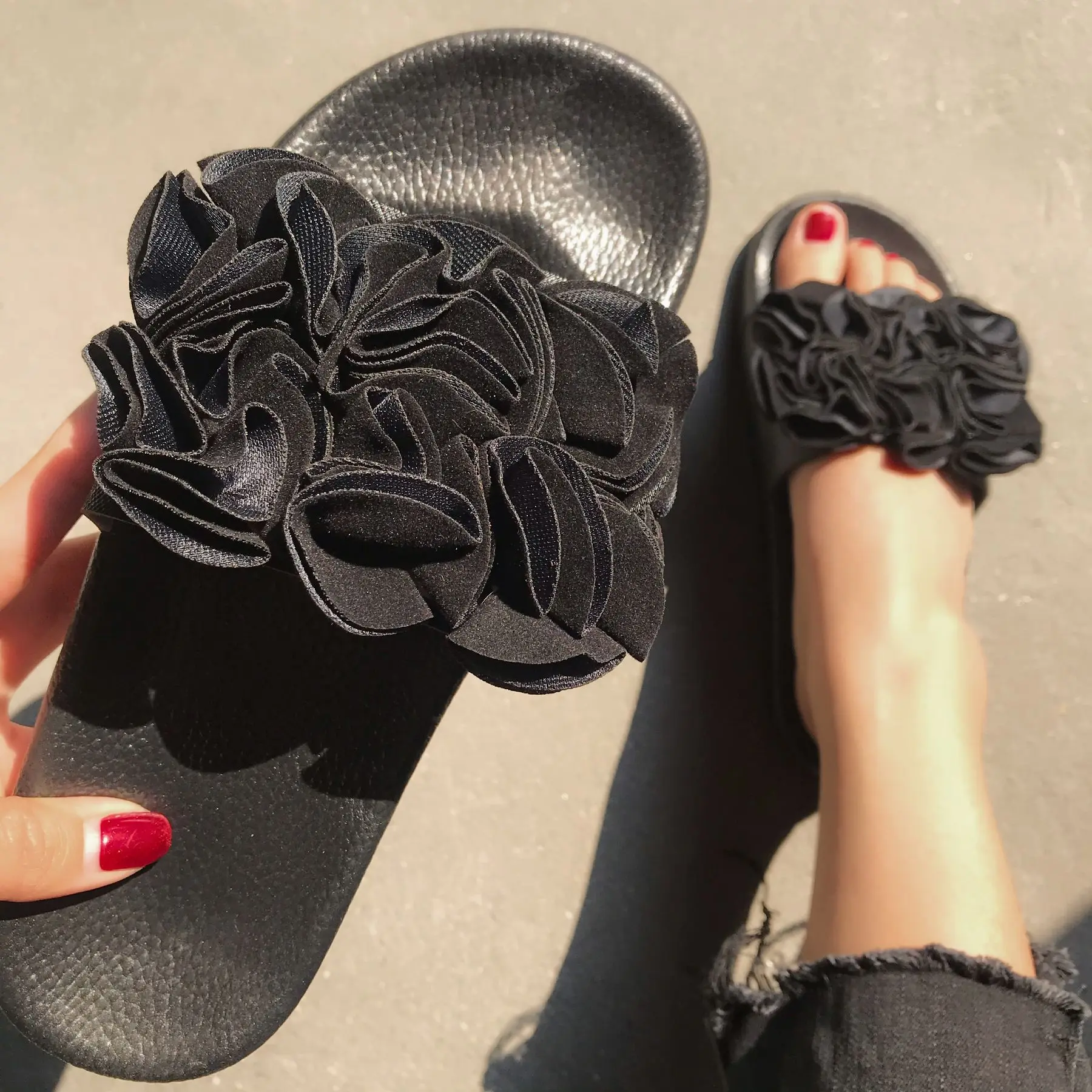 

2021 Women Summer Flower Slippers Outdoor Flip-flops Beach Shoes New Fashion Female Casual Non Slip Slipper