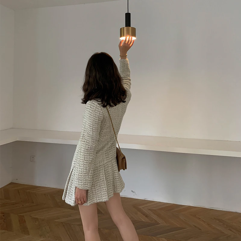 Женское твидовое платье модельное дизайнерское теплое двубортное