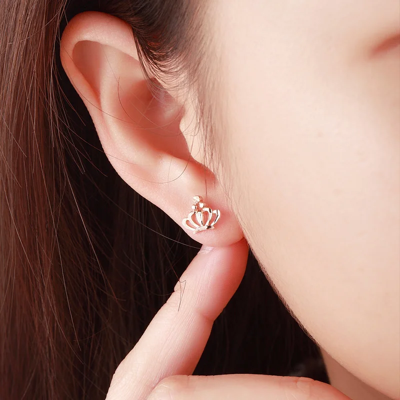 

Hot 18k Real Rose Gold Crown Stud Pierced Earrings Women Girl Diamond Carve AU750 Genuine Solid Sticks Fine Engagement Jewelry