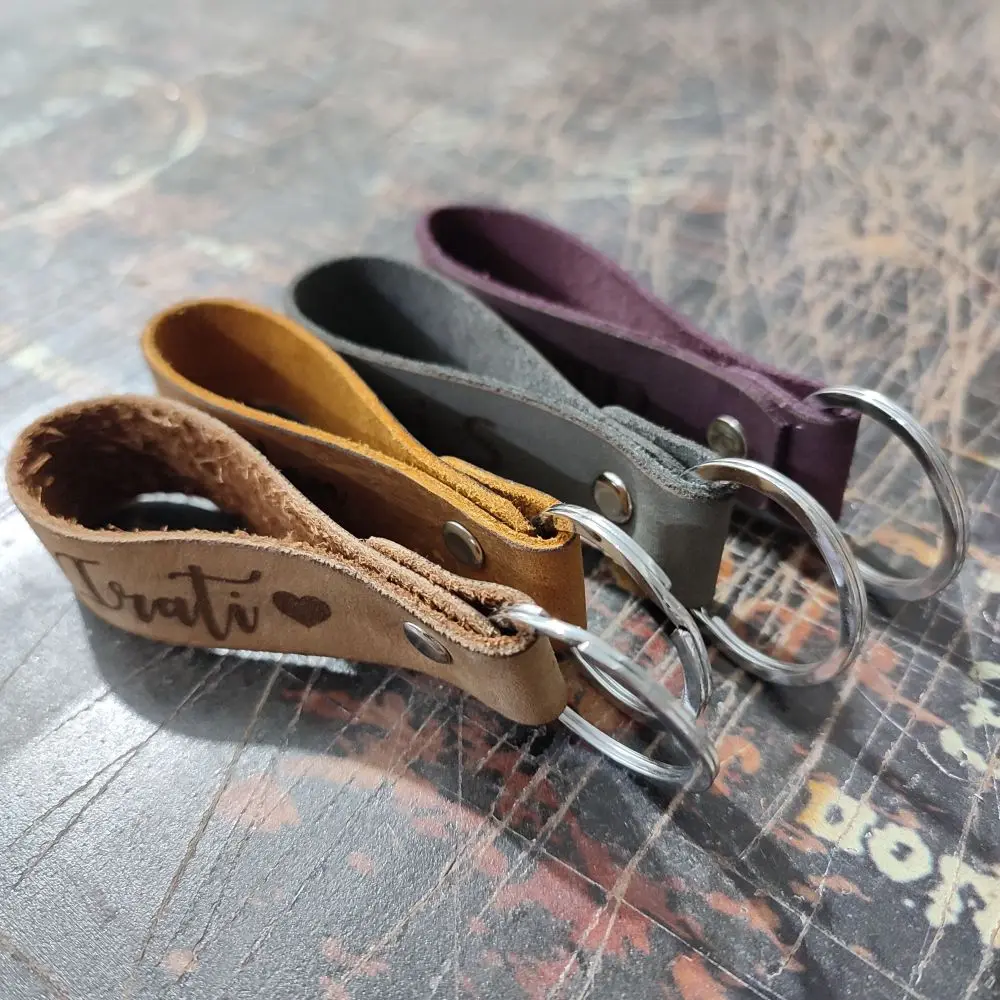 Кожаный брелок для ключей на заказ с именем подарок день отца кожаный Подарок