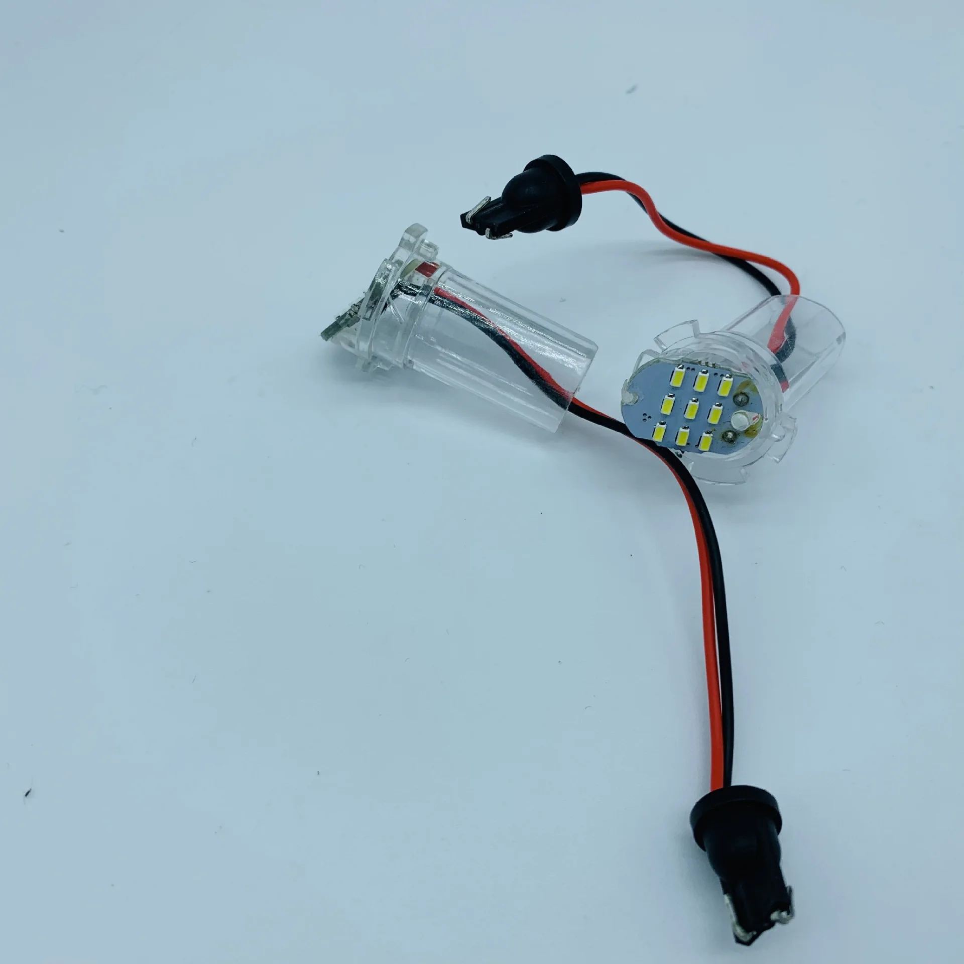 2 шт. Автомобильные светодиодные лампы для номерного знака Toyota Alphard Corolla ALTIS 2001-2007
