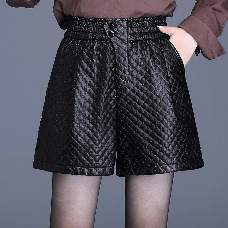 

Осенне-зимние женские шорты из искусственной кожи, облегающие однотонные шорты с высокой талией, женские шикарные короткие брюки из искусс...