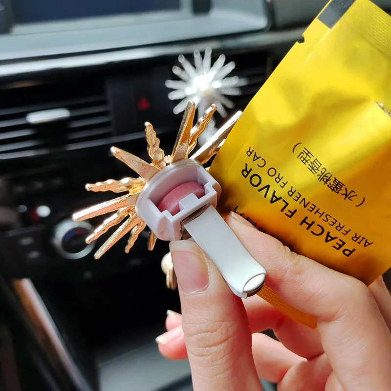 

Pearl Flower Pendant Car Perfume Air Vent Clip Luxury Pearl Car Accessories Interior Woman Aromatherapy Clip Auto Ornament Decor