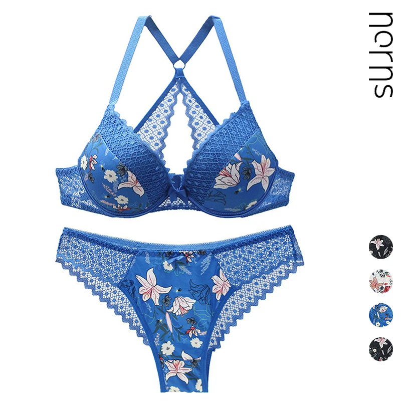 Комплект кружевного нижнего белья с вышивкой на спине|Комплекты белья| |